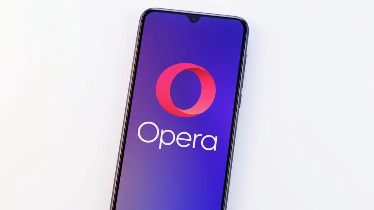 Opera Brings AI Chatbots Directly Into the Browser with New “Browser Connector” Feature